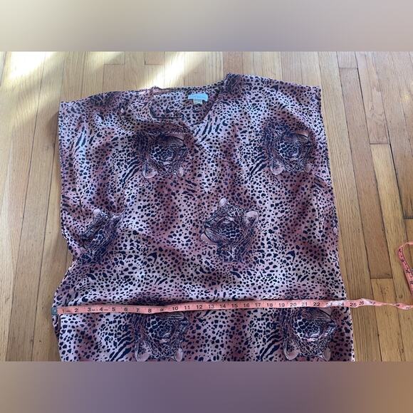 Late 70s-80s Leopard Caftan with Leopard Faces - Picture 10 of 10